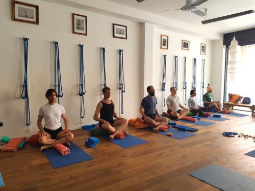 eyalshifroni2018_yogastudiobari_0290