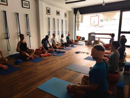 eyalshifroni2018_yogastudiobari_0292