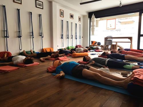 eyalshifroni2018_yogastudiobari_0296