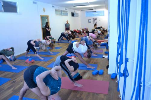 eyalshifroni_2017_yogastudiobari_0126